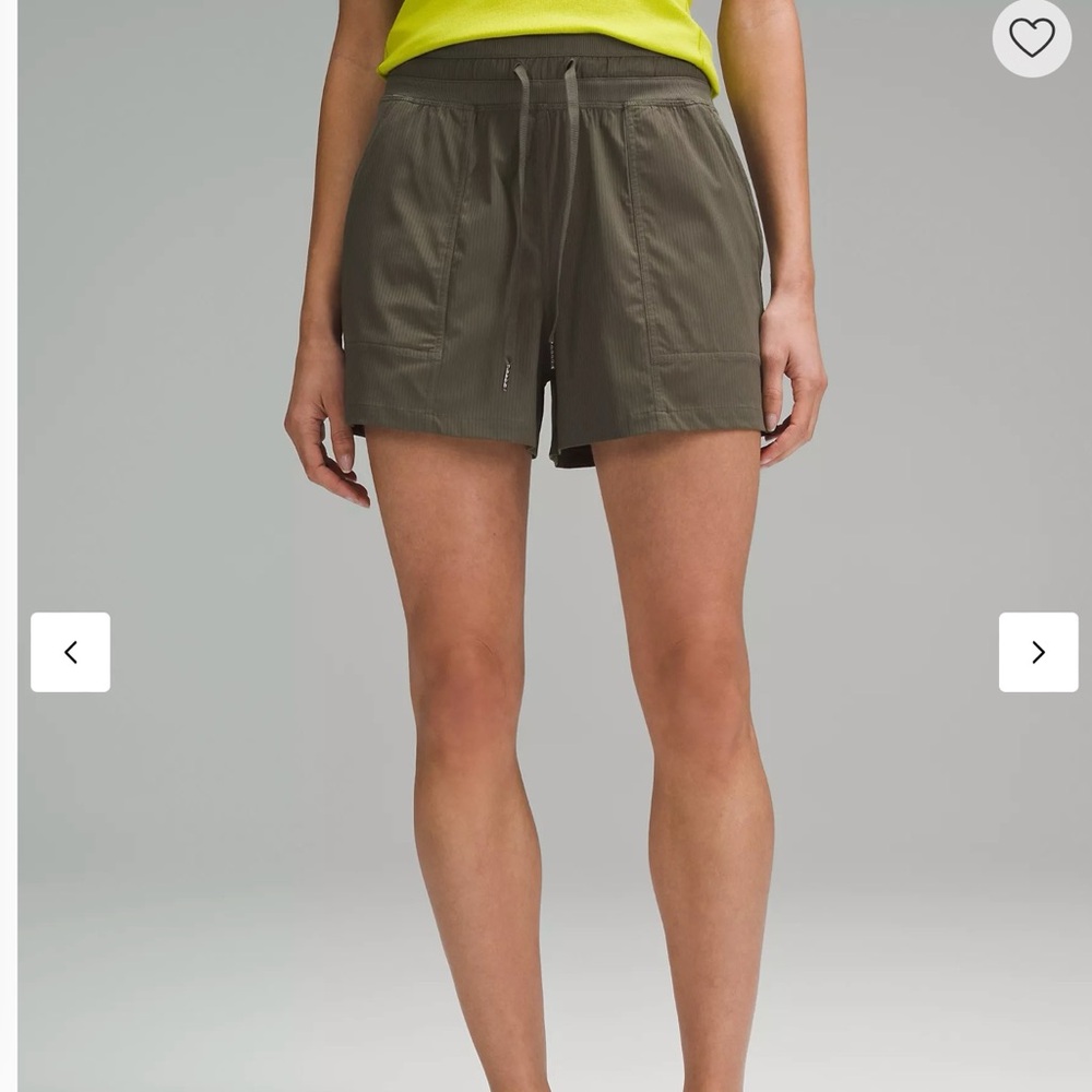 LuluLemon Dance Studio High Rise Short. 3.5”